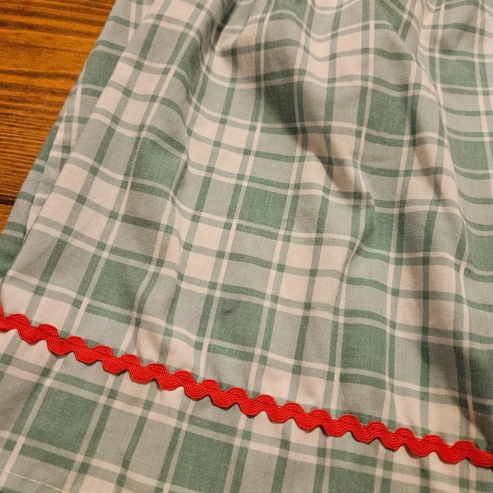 Marie Nicole Smocked Farm Dress Girls Size‎ Small 2T Green Plaid Barn Tractor